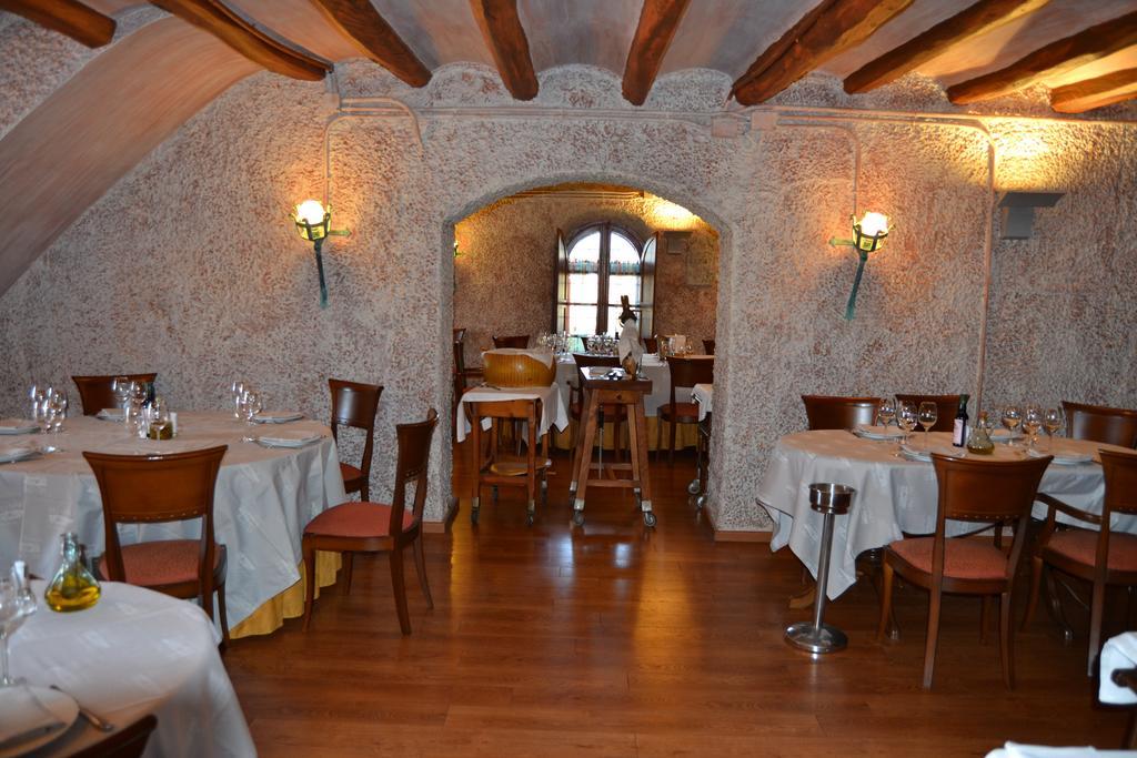 Hotel Restaurant Sol I VI Lavern Bagian luar foto