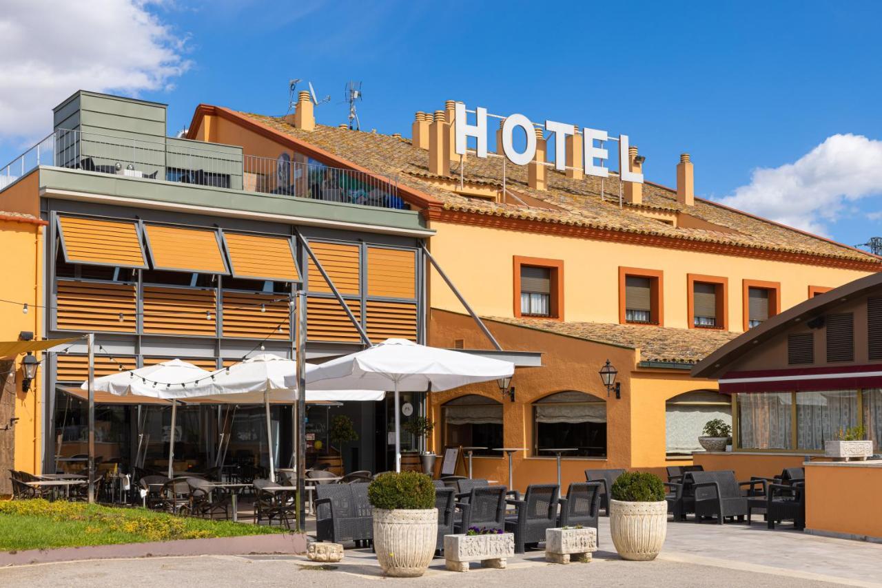 Hotel Restaurant Sol I VI Lavern Bagian luar foto