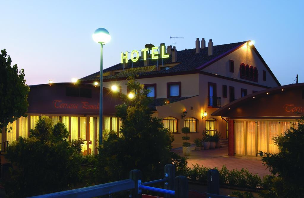 Hotel Restaurant Sol I VI Lavern Bagian luar foto