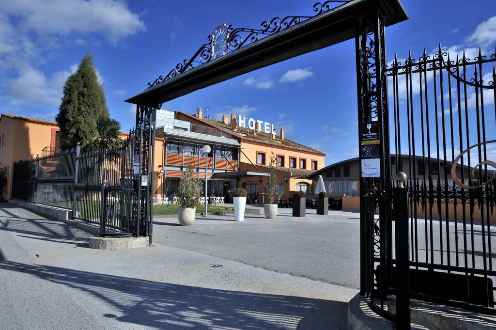 Hotel Restaurant Sol I VI Lavern Bagian luar foto